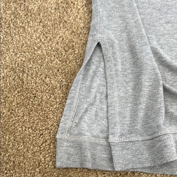 Anthropologie xs/s Bordeaux Gray V-Neck oversized bat sleeve boxy top - Picture 9 of 9